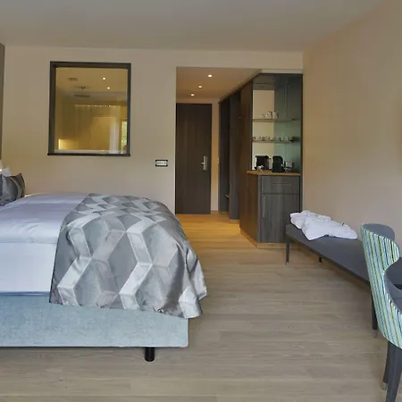 Hotel Essensio Duesseldorf 4*